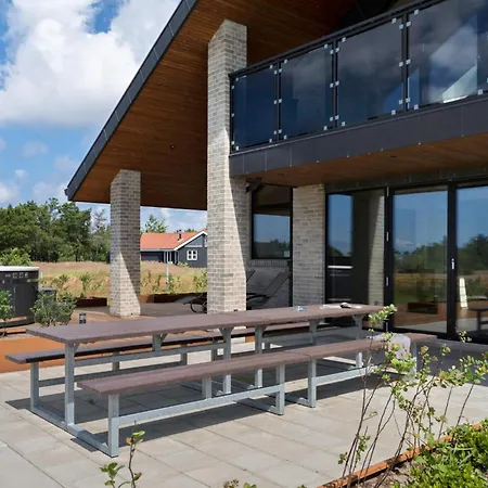 Dom wakacyjny Gorgeous In With Kitchen Skjern