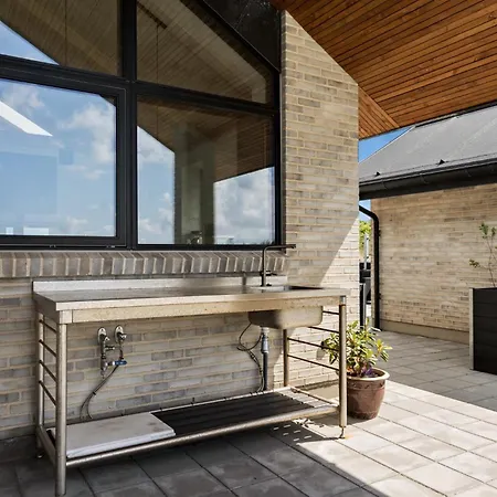 Gorgeous In With Kitchen 度假居