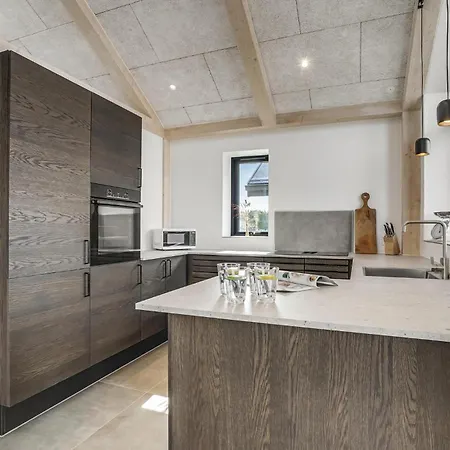 Gorgeous In With Kitchen * 斯凯恩